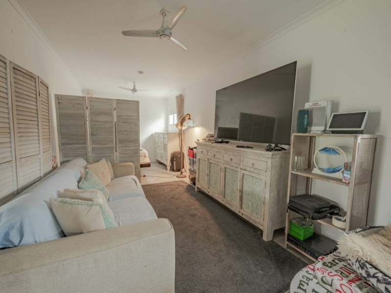 17 Panorama Ave, Russell Island QLD 4184