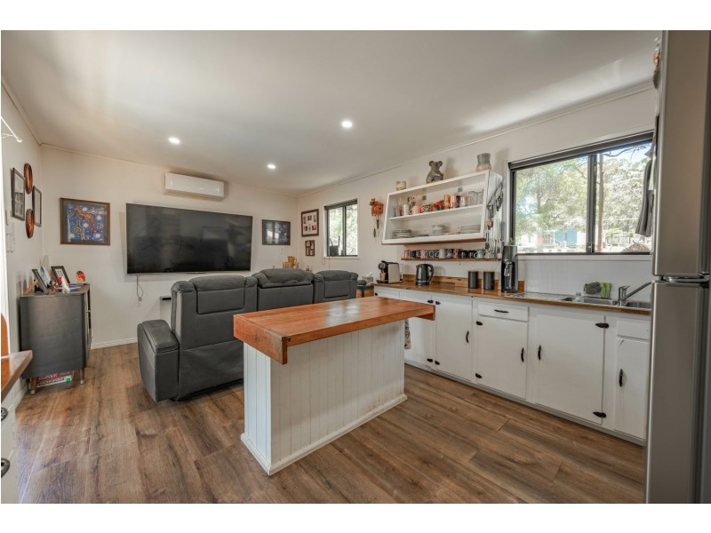 6 Kula street, Russell Island QLD 4184