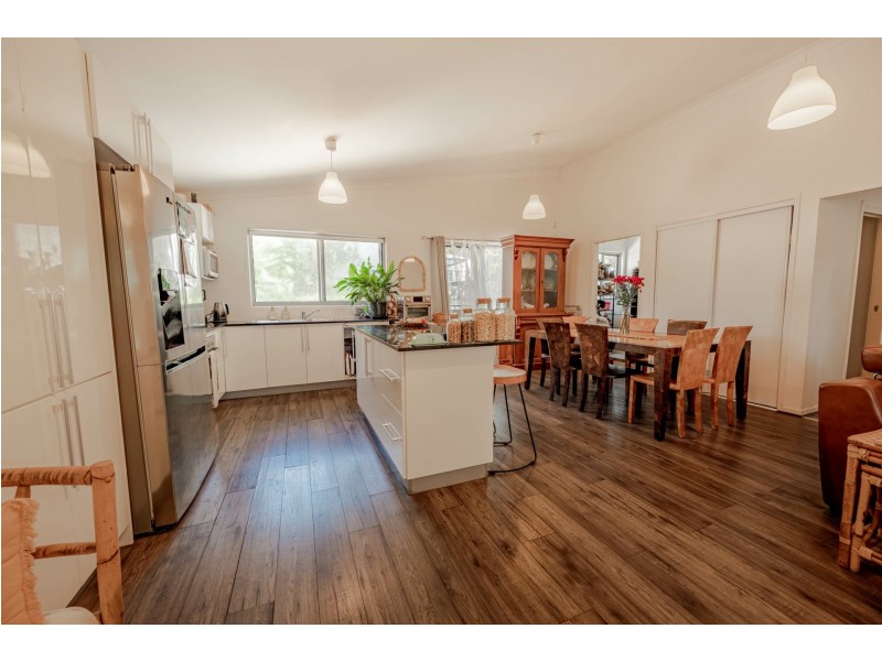 3 Forest Hill Road, Russell Island QLD 4184