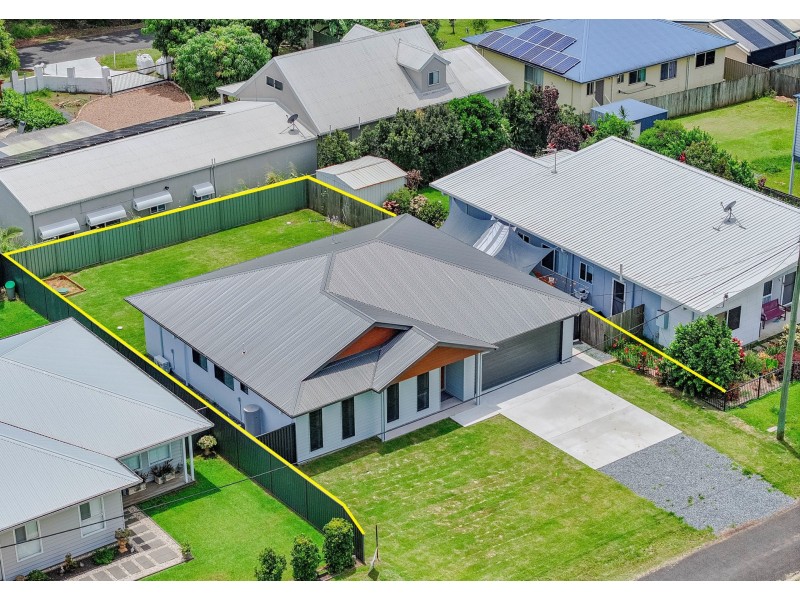 67 Laurel Street, Russell Island QLD 4184