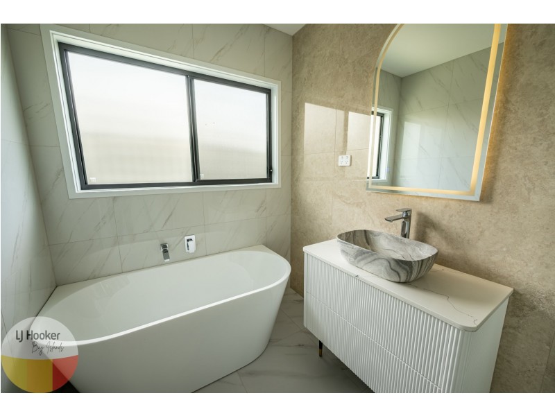 67 Laurel Street, Russell Island QLD 4184