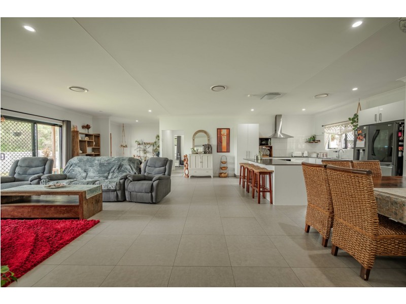 3 Medika Drive, Russell Island QLD 4184