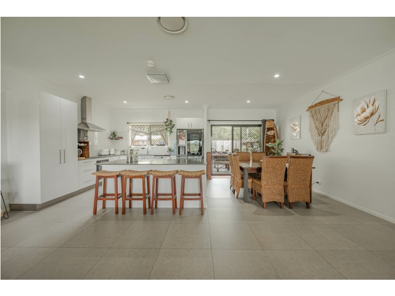 3 Medika Drive, Russell Island QLD 4184