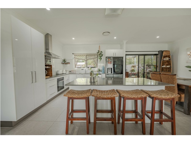 3 Medika Drive, Russell Island QLD 4184