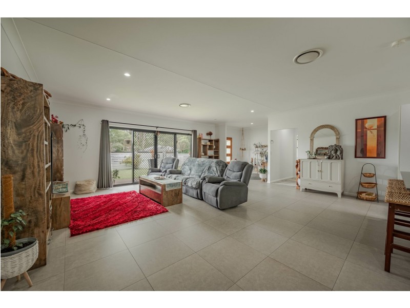 3 Medika Drive, Russell Island QLD 4184