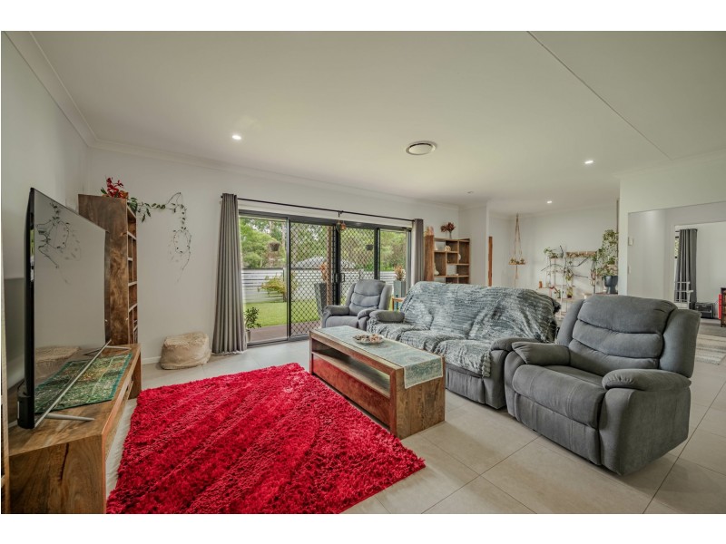 3 Medika Drive, Russell Island QLD 4184