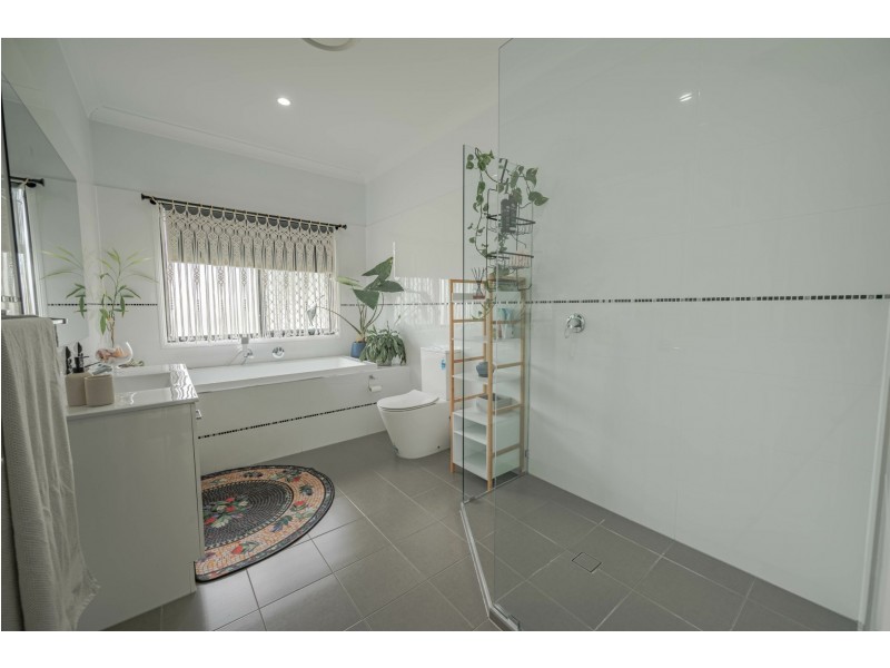 3 Medika Drive, Russell Island QLD 4184