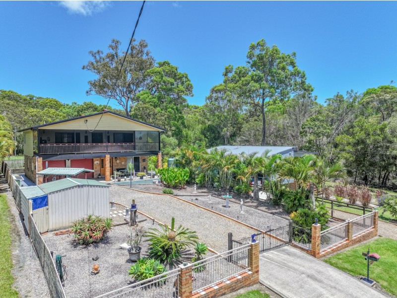 23 Schooner St, Russell Island QLD 4184
