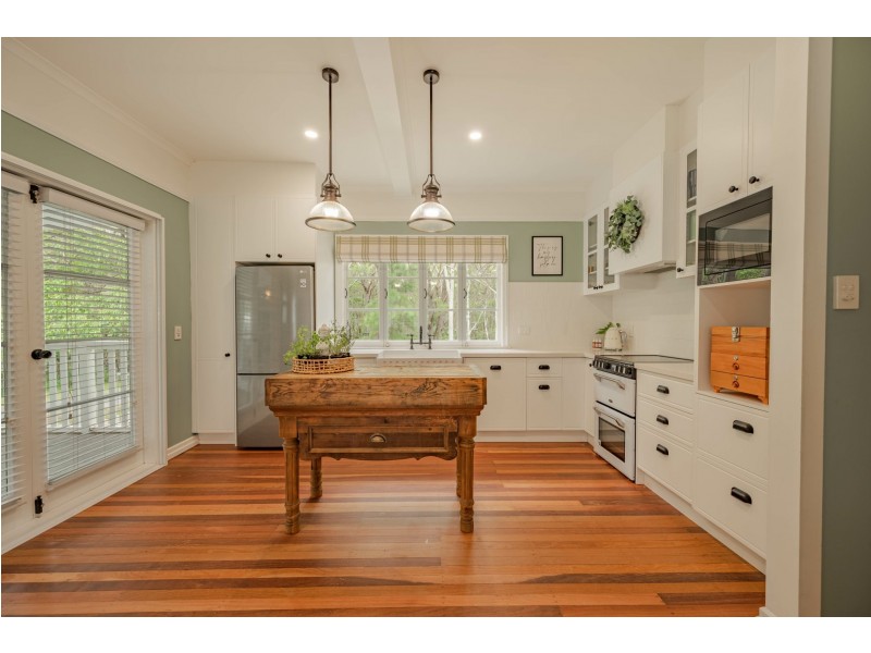 29 Fern Tce, Russell Island QLD 4184