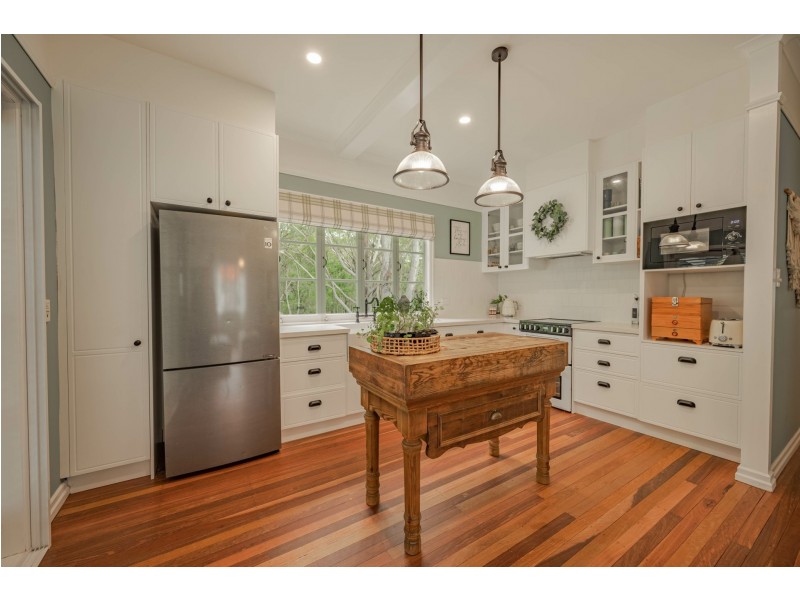 29 Fern Tce, Russell Island QLD 4184