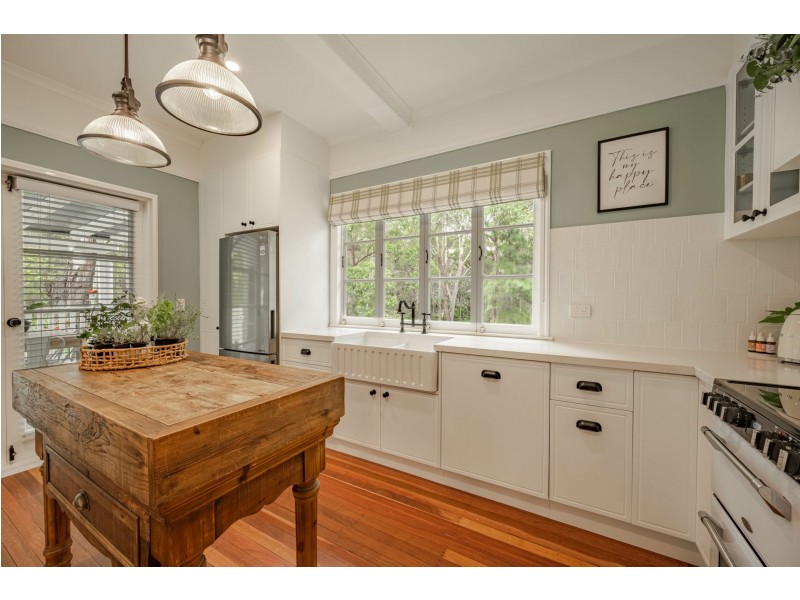 29 Fern Tce, Russell Island QLD 4184