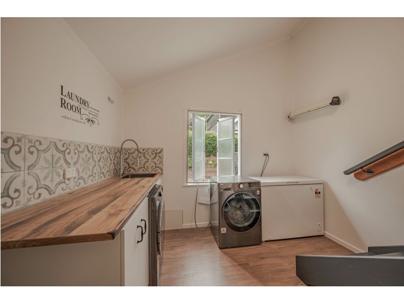 29 Fern Tce, Russell Island QLD 4184