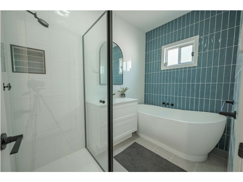 5 Pookanah Street, Russell Island QLD 4184