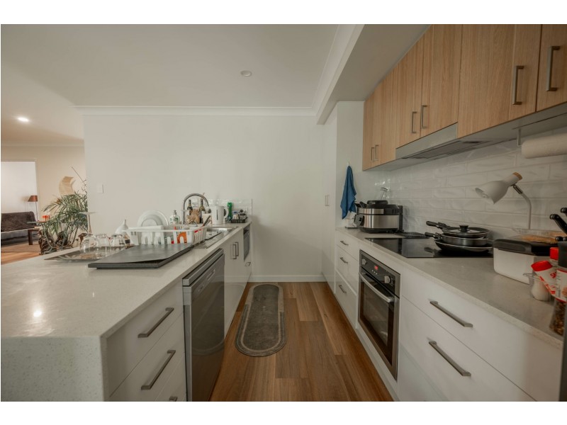 16 Banksia Street, Russell Island QLD 4184