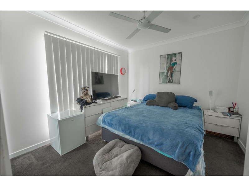 16 Banksia Street, Russell Island QLD 4184