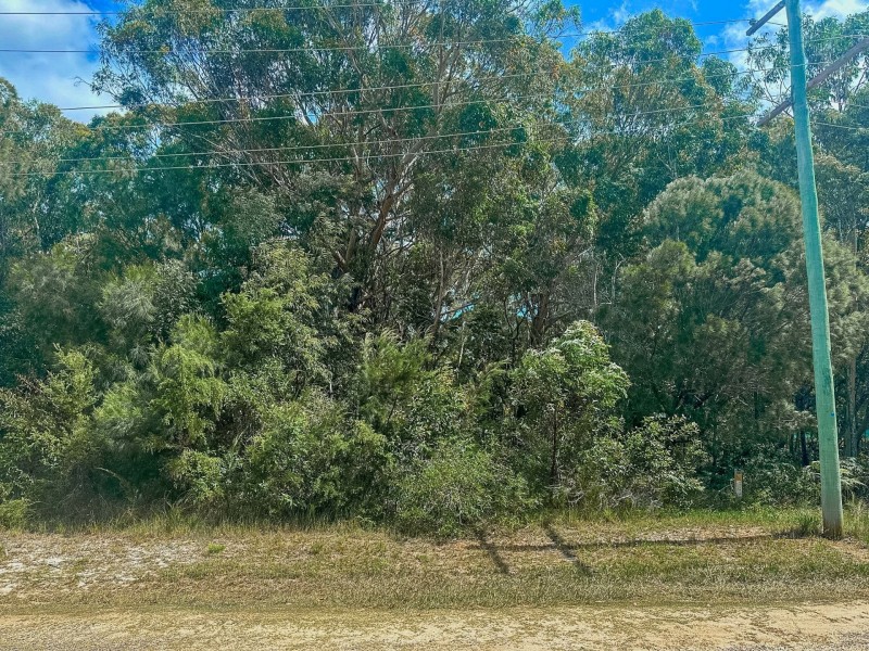 8 Field Street, Russell Island QLD 4184