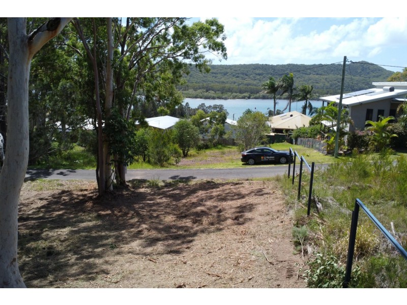 8 Island View Road, Russell Island QLD 4184