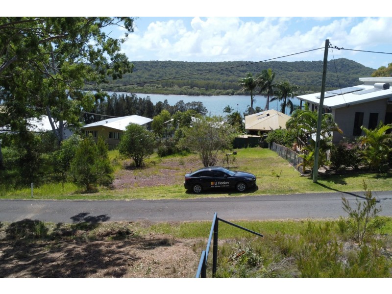 8 Island View Road, Russell Island QLD 4184