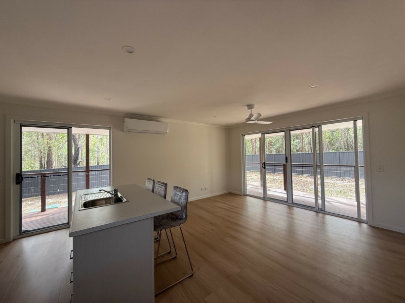 5 Cook Avenue, Russell Island QLD 4184