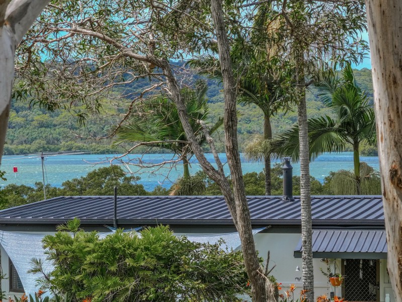 3 Aquamarine Ave, Russell Island QLD 4184