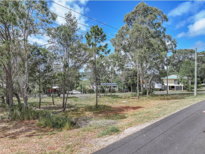 3 Aquamarine Ave, Russell Island QLD 4184