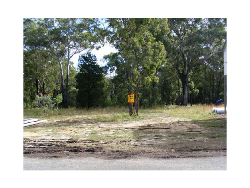 11 Cambridge St, Russell Island QLD 4184