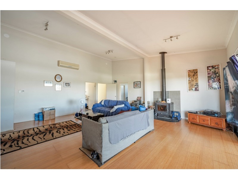 10 Carnation Court, Russell Island QLD 4184