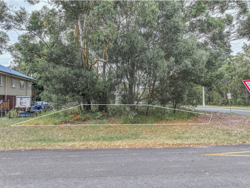 62 Minjerriba Road, Russell Island QLD 4184