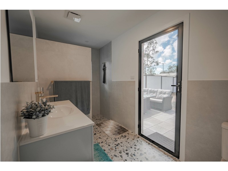 11 Pookanah Street, Russell Island QLD 4184