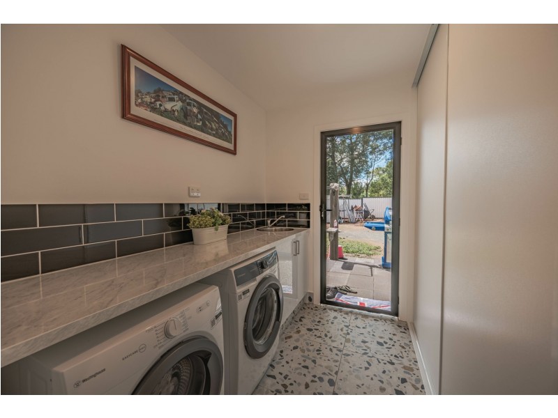 11 Pookanah Street, Russell Island QLD 4184