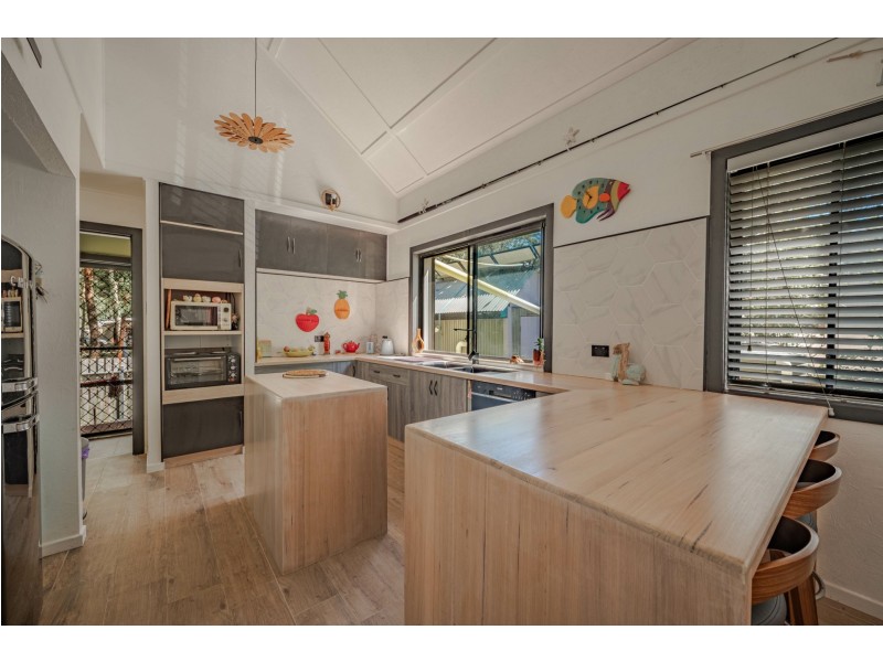 13 Forest Hill Road, Russell Island QLD 4184