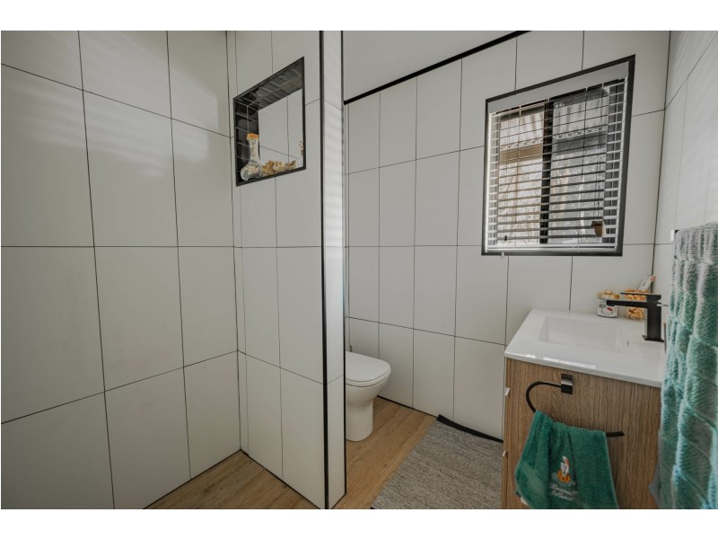 13 Forest Hill Road, Russell Island QLD 4184