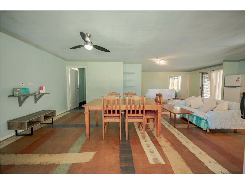 15 Jasper Street, Russell Island QLD 4184