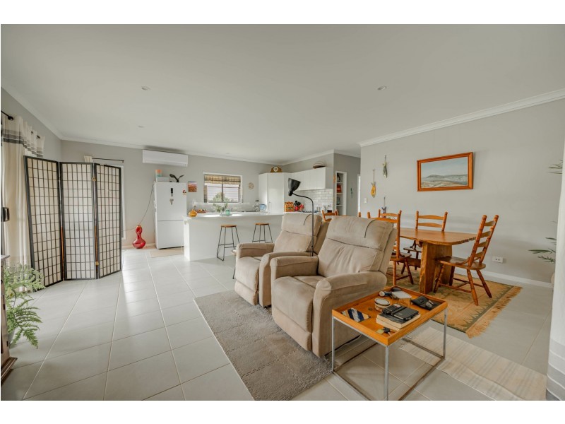 15 Banksia street, Russell Island QLD 4184