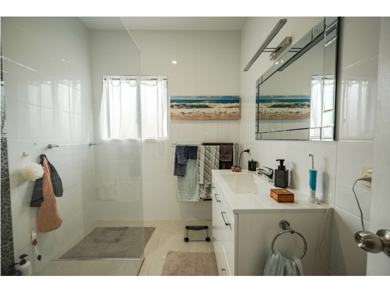 15 Banksia street, Russell Island QLD 4184