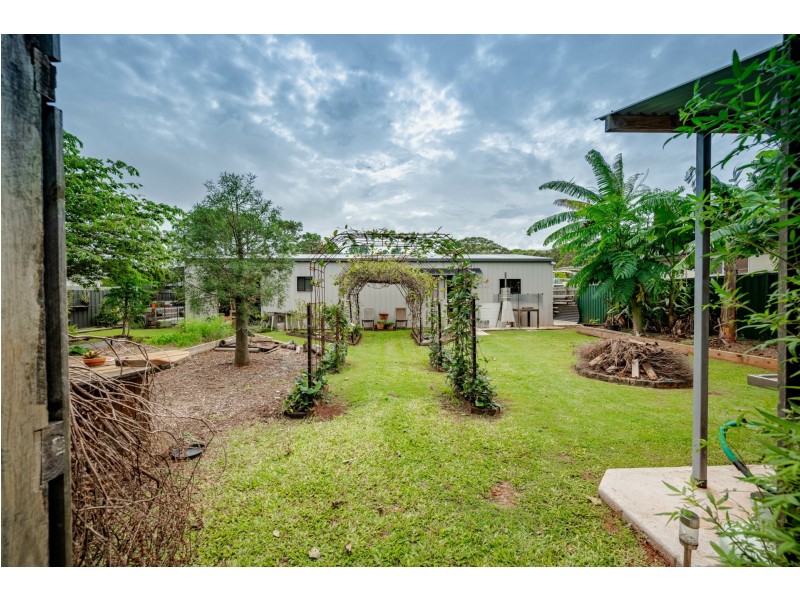 15 Banksia street, Russell Island QLD 4184