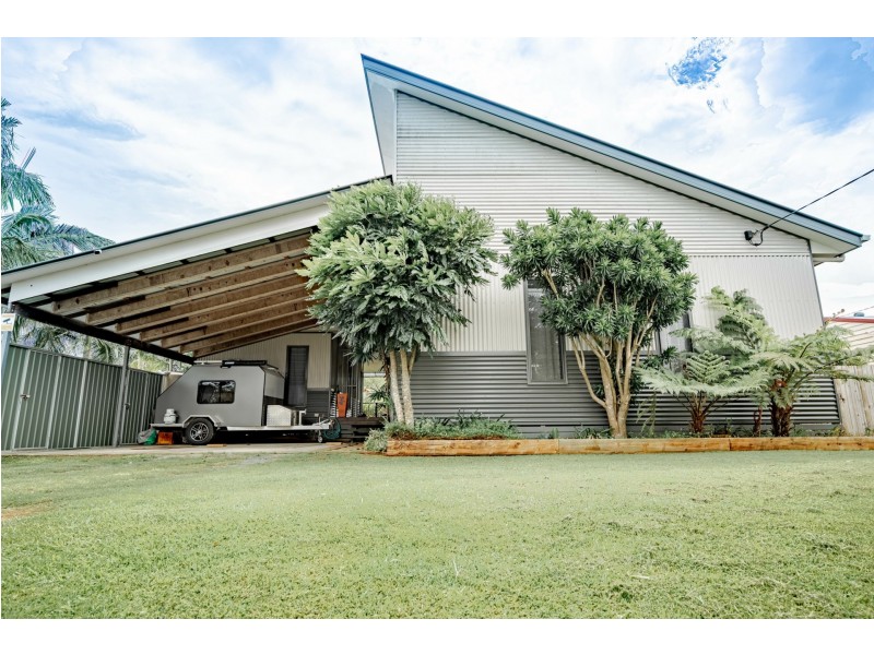 15 Banksia street, Russell Island QLD 4184