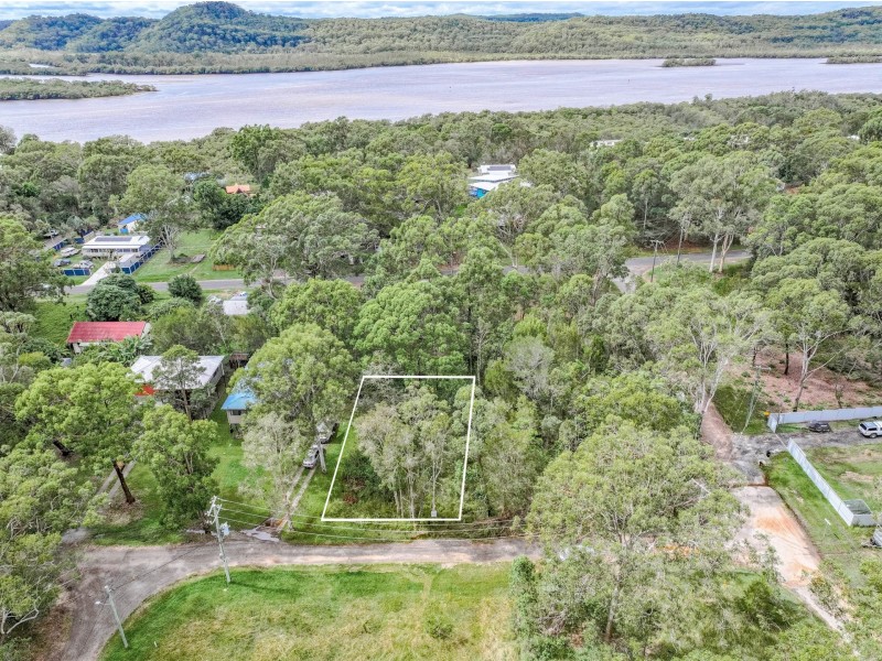 19 Jewel Street, Russell Island QLD 4184