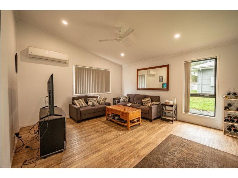 66 Jackson Road, Russell Island QLD 4184