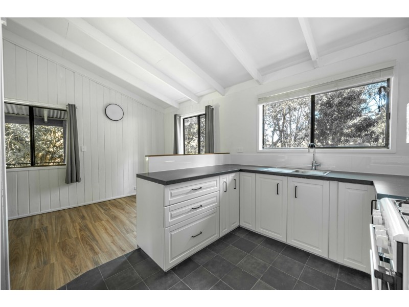 24 Inlet Avenue, Russell Island QLD 4184