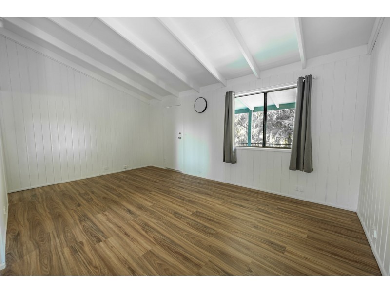 24 Inlet Avenue, Russell Island QLD 4184