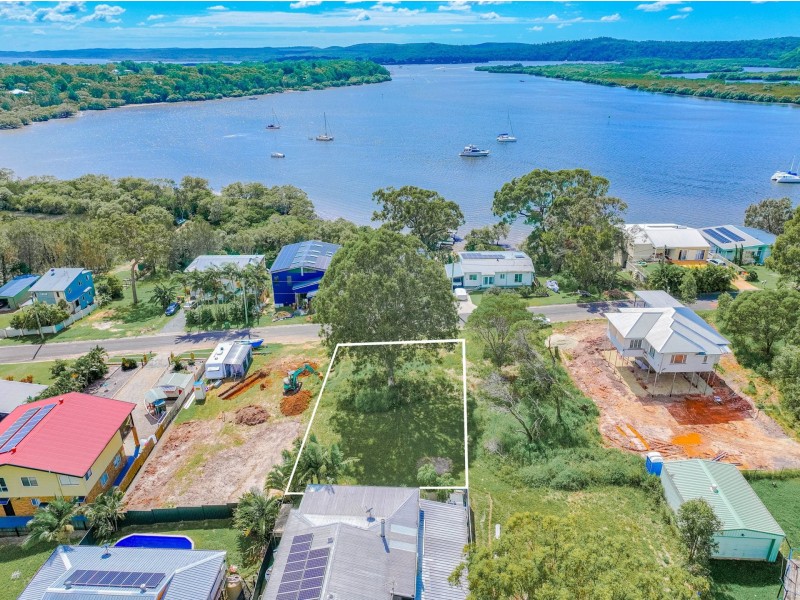 19 Schooner Street, Russell Island QLD 4184