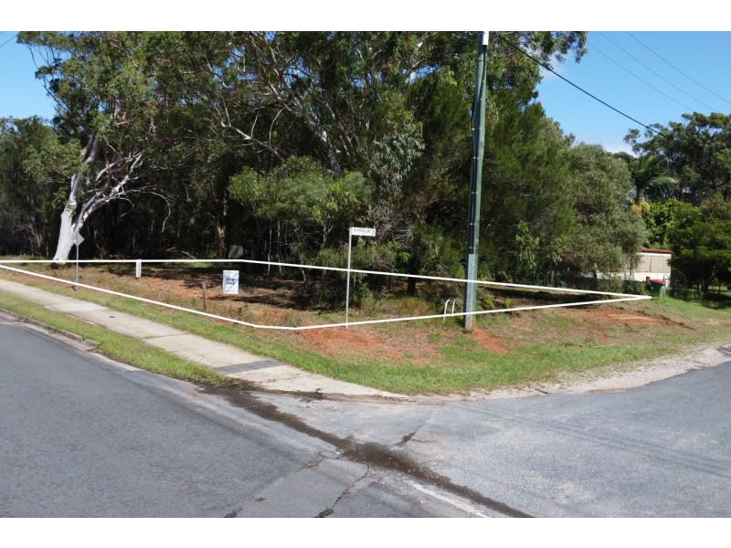 2 Kurrajong Road, Russell Island QLD 4184