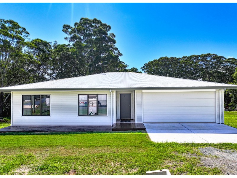 17 Mountain View Crescent, Russell Island QLD 4184