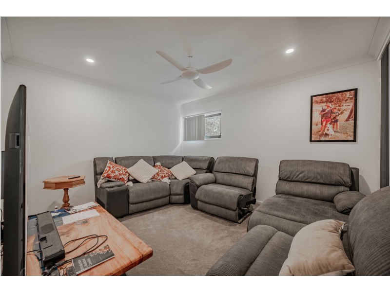 17 Mountain View Crescent, Russell Island QLD 4184