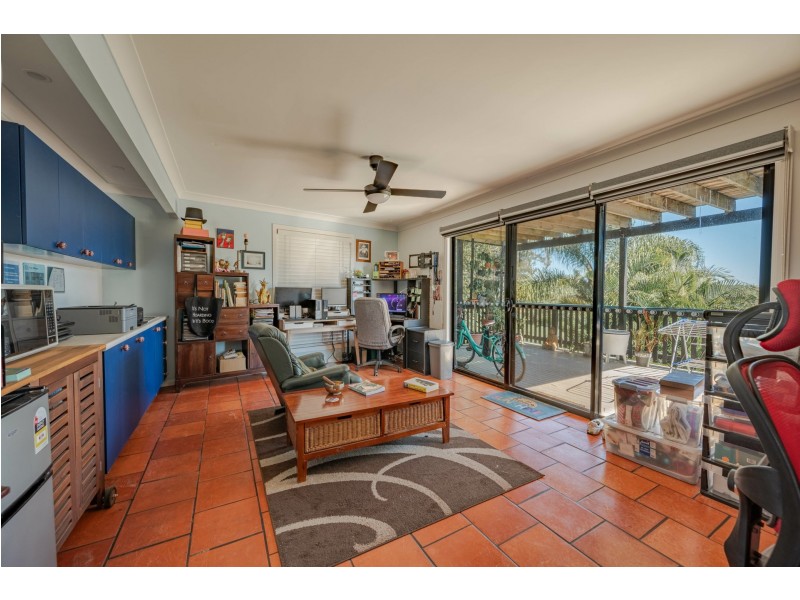 5 Player Court, Russell Island QLD 4184