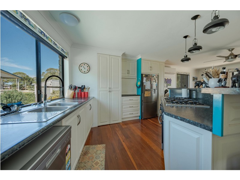 5 Player Court, Russell Island QLD 4184