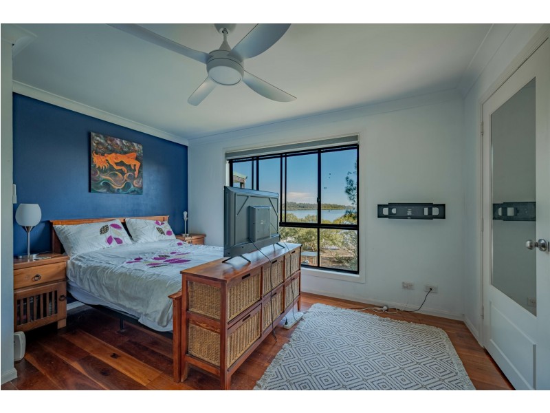 5 Player Court, Russell Island QLD 4184