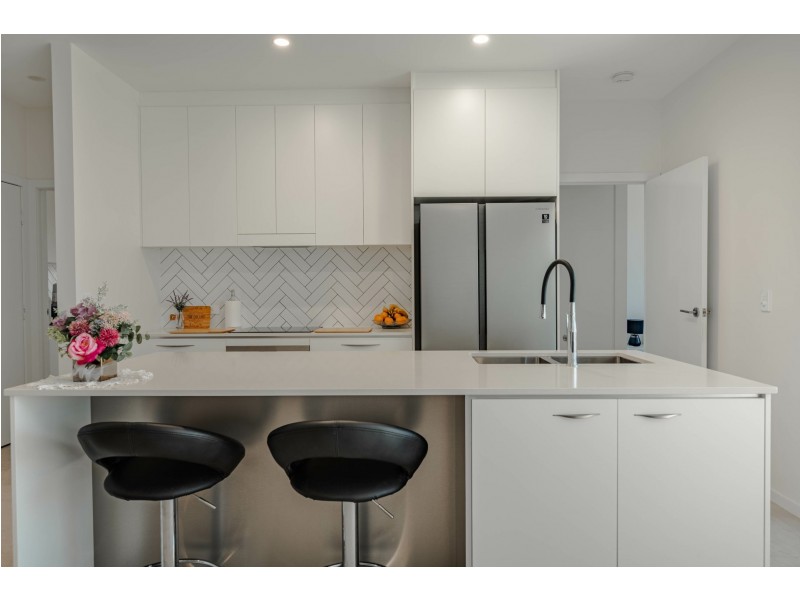 17 Bay Dve, Russell Island QLD 4184