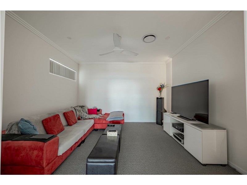 17 Bay Dve, Russell Island QLD 4184